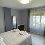 Villa Vista Lago
